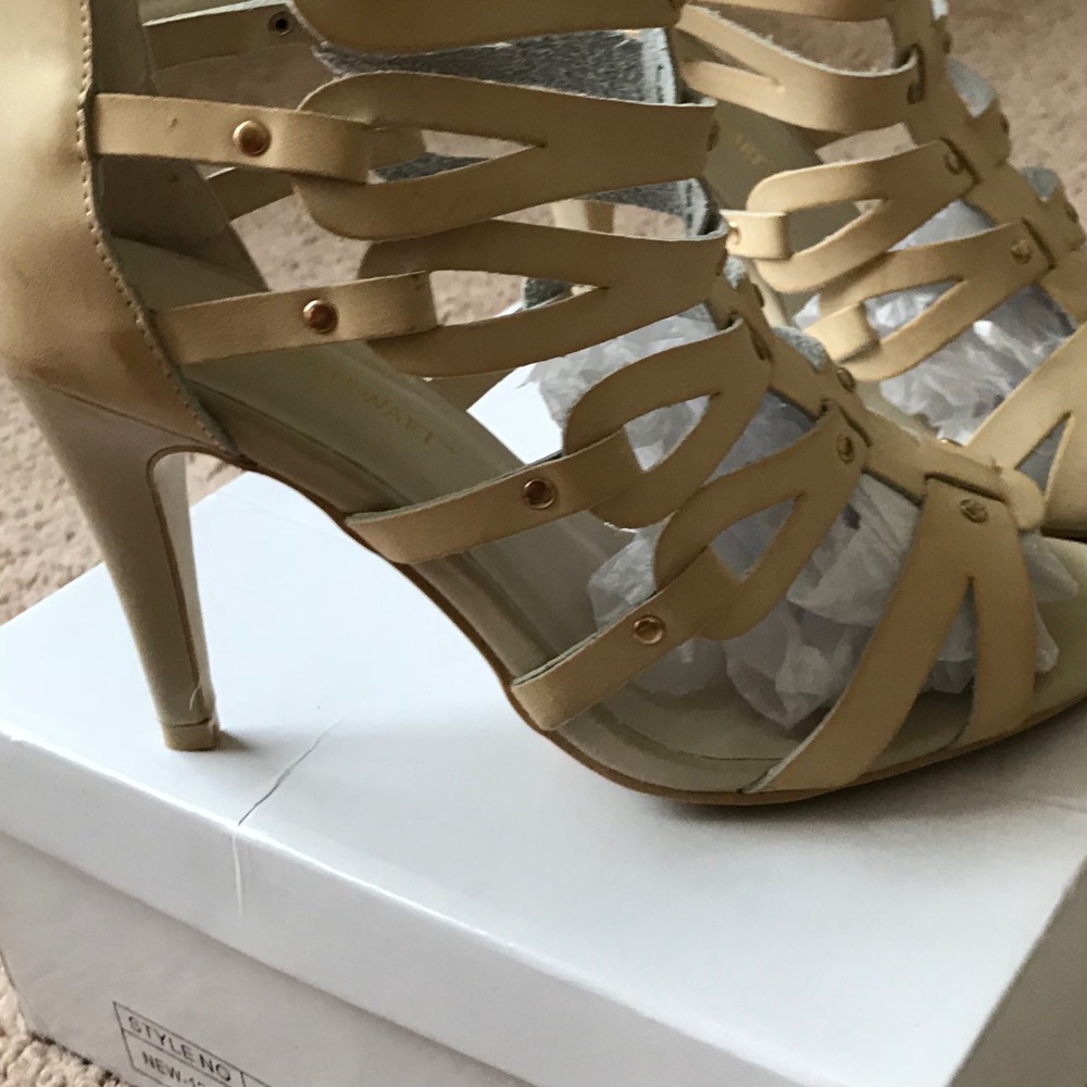 SALE! I’m accepting the best offers!!! - Picture 2 of 8